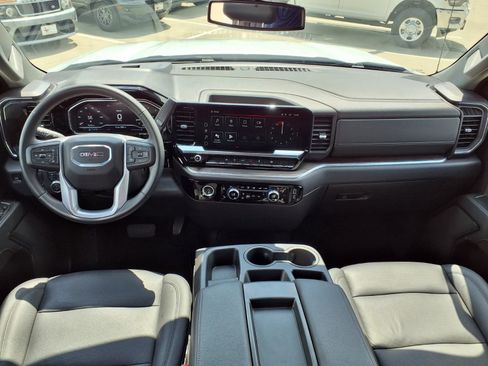 Used 2024 GMC Sierra 1500 SLT RWD image 10