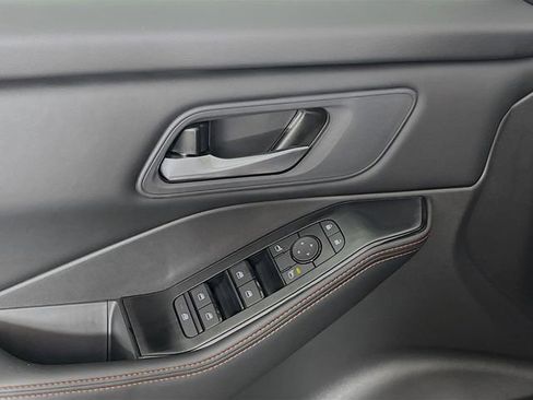 New 2026 Nissan Rogue SV AWD/4WD image 17