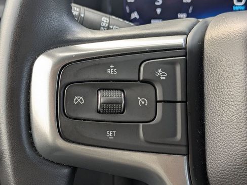 Used 2024 Chevrolet Suburban LT image 27