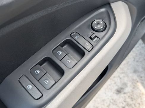 New 2026 Hyundai Venue SEL FWD image 11