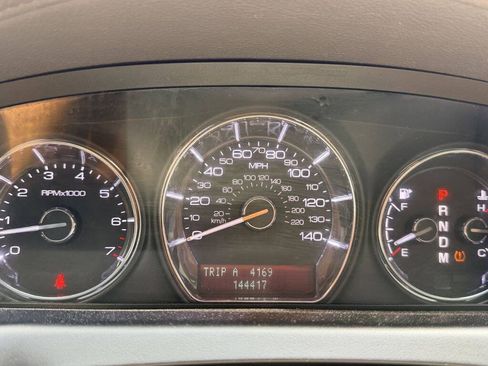 Used 2012 Lincoln MKS AWD image 17