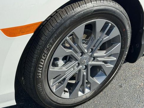 New 2026 Honda Odyssey Touring image 10