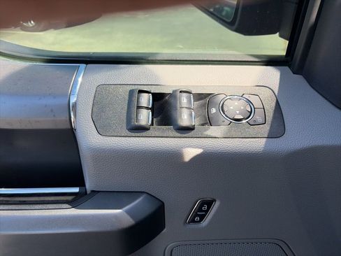 Used 2019 Ford F150 XLT w/ Equipment Group 302A Luxury image 14