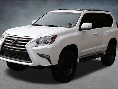 Used 2014 Lexus GX 460 w/ Premium Package AWD/4WD image 28