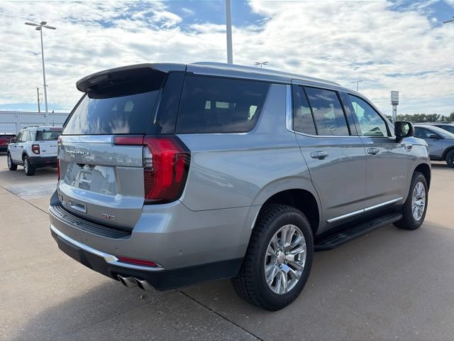 Used 2025 GMC Yukon Denali AWD/4WD image 3