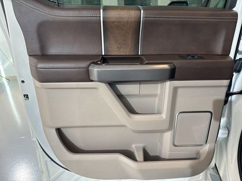 Used 2020 Ford F150 Limited w/ Trailer Tow Package image 18