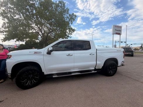 Used 2021 Chevrolet Silverado 1500 LTZ w/ LTZ Convenience Package II AWD/4WD image 4