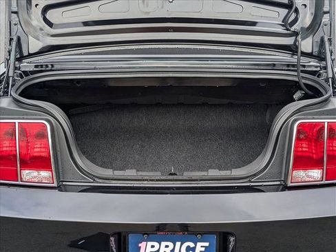 Used 2008 Ford Mustang GT RWD image 6