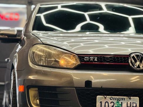Used 2011 Volkswagen GTI Autobahn image 3