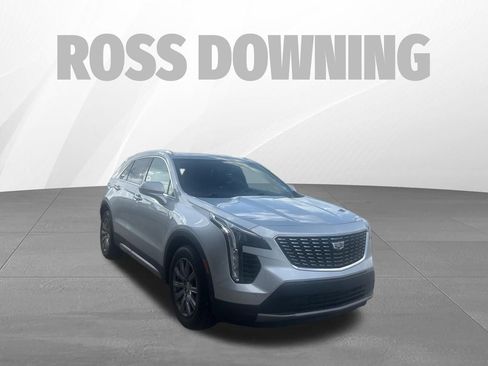 Used 2019 Cadillac XT4 Premium Luxury w/ Cold Weather Package image 3