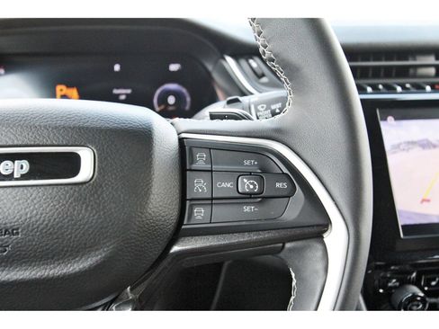 Used 2023 Jeep Grand Cherokee Altitude image 24