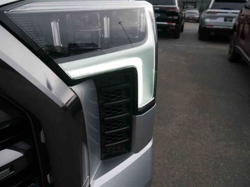 Used 2023 Toyota Tundra Platinum image 30