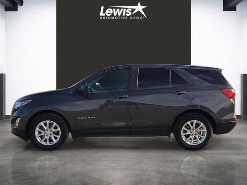 Used 2020 Chevrolet Equinox LS w/ LS Convenience Package image 2