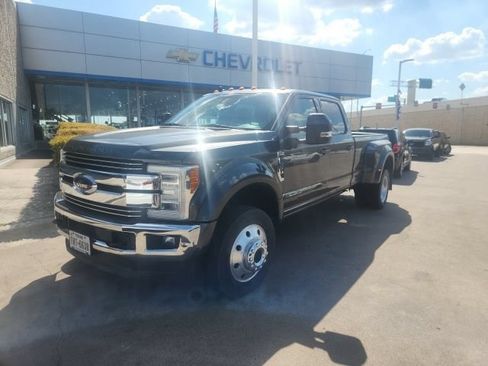 Used 2019 Ford F450 Lariat w/ Lariat Ultimate Package AWD/4WD image 2
