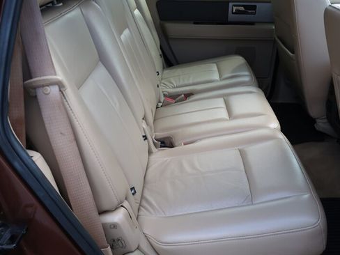 Used 2012 Ford Expedition XLT image 31