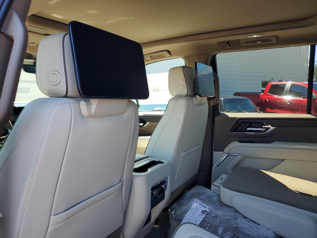 New 2027 GMC Yukon Denali w/ Denali Reserve Package AWD/4WD image 10