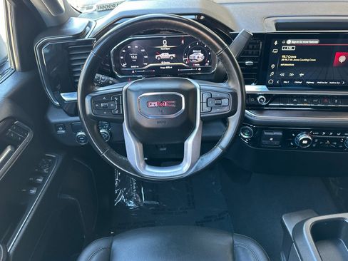 Certified 2025 GMC Sierra 1500 SLT image 17