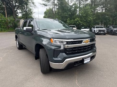 Used 2025 Chevrolet Silverado 1500 LT AWD/4WD image 4