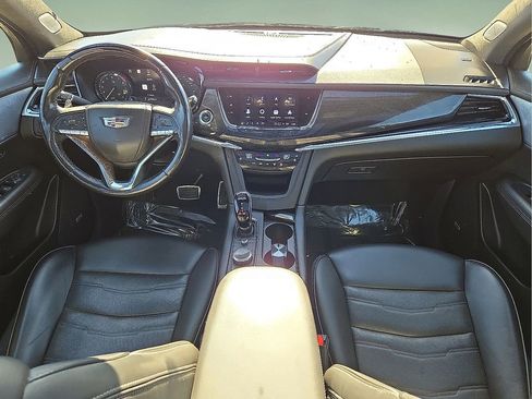 Used 2024 Cadillac XT6 Sport w/ Platinum Package image 18