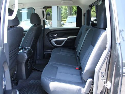 Used 2019 Nissan Titan SV w/ SV Convenience Package AWD/4WD image 33