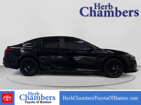 Used 2025 Toyota Camry SE w/ Convenience Package AWD/4WD image 12