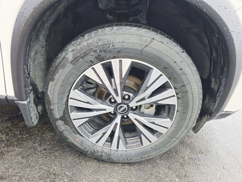 Used 2023 Nissan Rogue SV AWD/4WD image 16