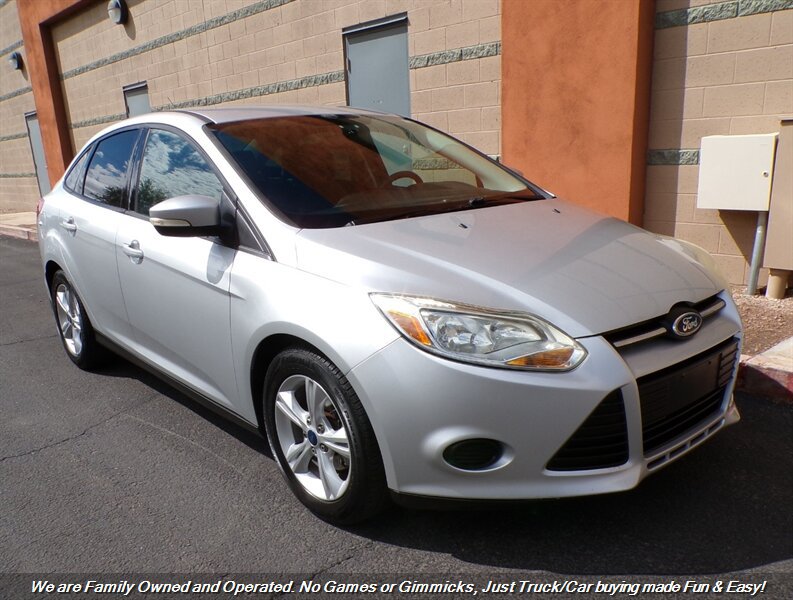 Used 2014 Ford Focus SE FWD image 1