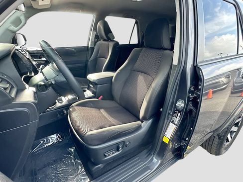 Used 2022 Toyota 4Runner TRD Off-Road AWD/4WD image 19