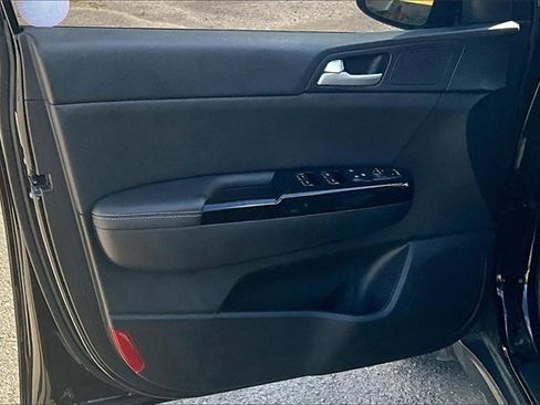 Used 2020 Kia Sportage EX image 18