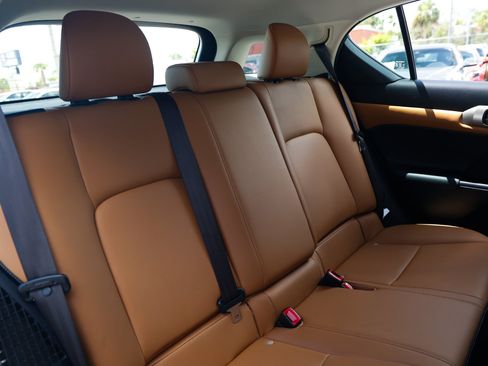 Used 2016 Lexus CT 200h w/ Navigation Package FWD image 18