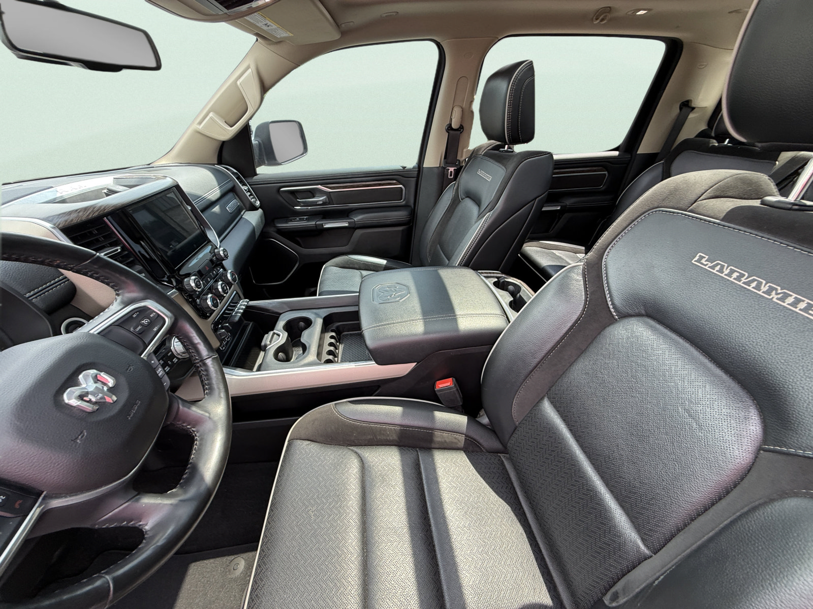 Used 2020 RAM 1500 Laramie AWD/4WD image 9