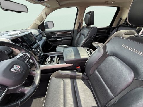 Used 2020 RAM 1500 Laramie AWD/4WD image 9
