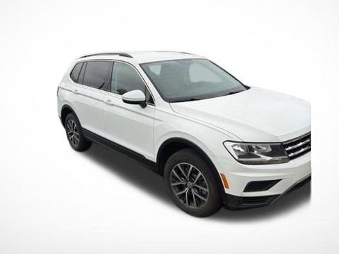 Used 2019 Volkswagen Tiguan SE image 3