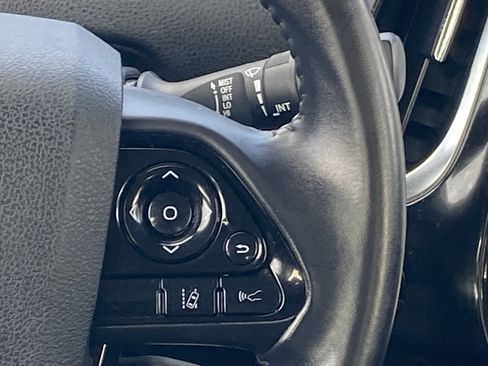 Used 2022 Toyota Prius Prime XLE FWD image 19
