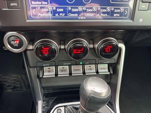 Used 2022 Toyota GR86 Premium image 27