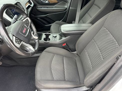 Used 2021 GMC Terrain SLE w/ Driver Convenience Package image 9