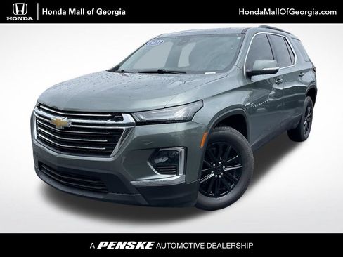 Used 2023 Chevrolet Traverse LT FWD image 1