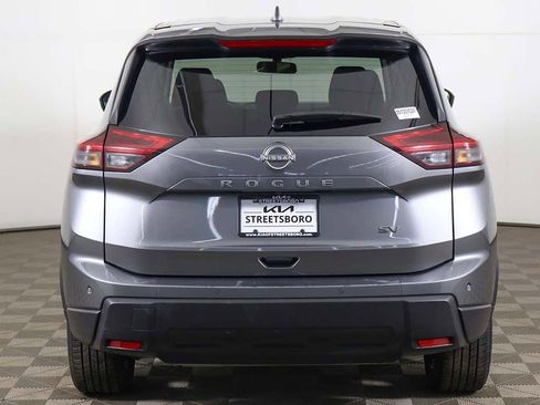 Used 2024 Nissan Rogue SV FWD image 10
