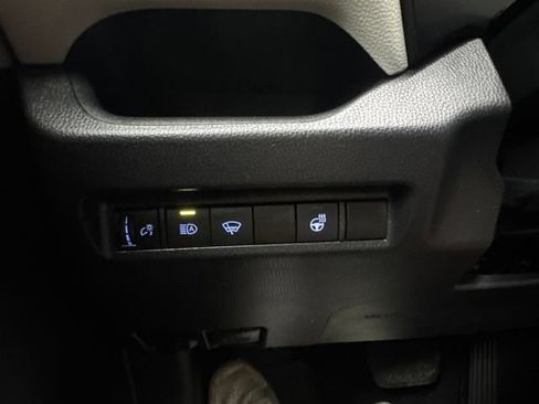 Used 2021 Toyota RAV4 XLE w/ XLE Grade Weather Package AWD/4WD image 36