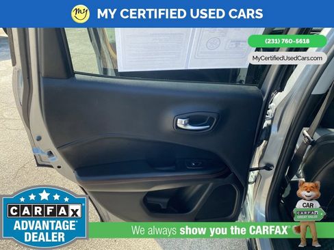 Used 2019 Jeep Compass Trailhawk w/ Leather Interior Group AWD/4WD image 13