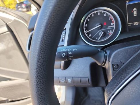 Used 2020 Toyota Camry LE image 19