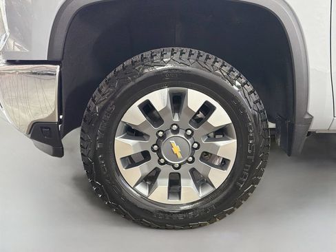 Used 2024 Chevrolet Silverado 2500 LT w/ All Star Edition AWD/4WD image 33