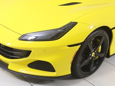 Used 2022 Ferrari Portofino M RWD image 98