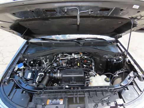 Used 2023 Ford Explorer XLT w/ Equipment Group 202A AWD/4WD image 11