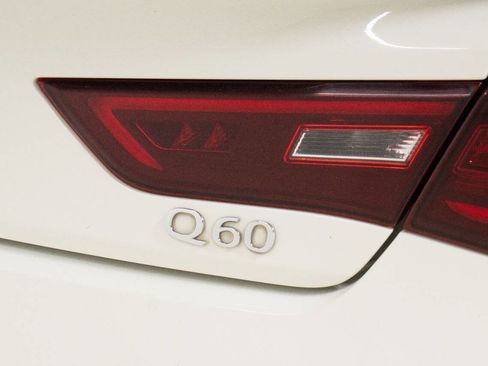 Used 2017 INFINITI Q60 3.0t w/ Premium Plus Package 3.0T image 14