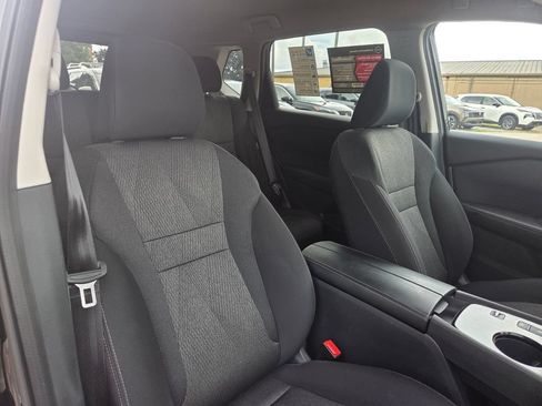 Used 2026 Nissan Rogue SV FWD image 29