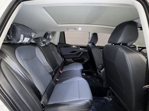 New 2026 Volkswagen Tiguan SE image 12