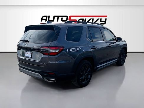 Used 2023 Honda Pilot Elite image 7