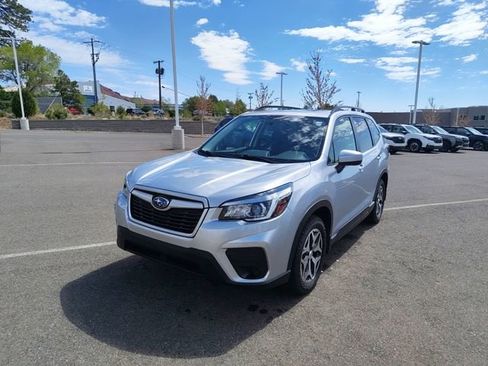 Used 2020 Subaru Forester Premium AWD/4WD image 7