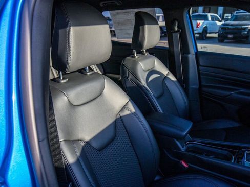 New 2026 Jeep Compass Latitude AWD/4WD image 16
